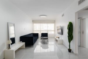 Short Term Rental Tel Aviv | Awesome 2 bedrooms and parking | Bograshov Beach