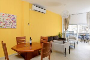 Short Term Rental Tel Aviv | Amazing 2BR Apartement | Best Location & Balcony | 1min to Beach