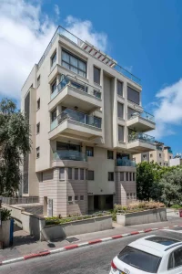 Cosy 2BR and parking Apartement Tel Aviv Short Term Rental | Banana Beach | 1min to Beach